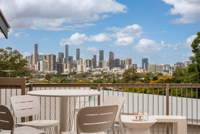 /international/au/98-payne-street-auchenflower-qld-152141836/
