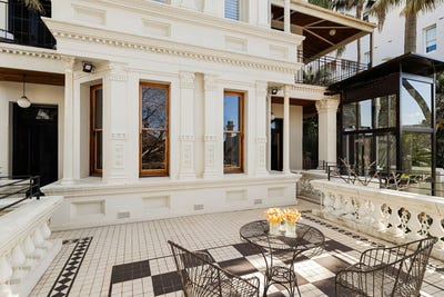 /international/au/17-billyard-avenue-elizabeth-bay-nsw-151991520/