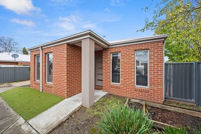 /international/au/3-99-grant-street-sebastopol-vic-151491080/