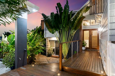/international/au/32-winchelsea-street-pialba-qld-150864632/
