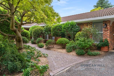 /international/au/13-nerang-street-burradoo-nsw-150610756/