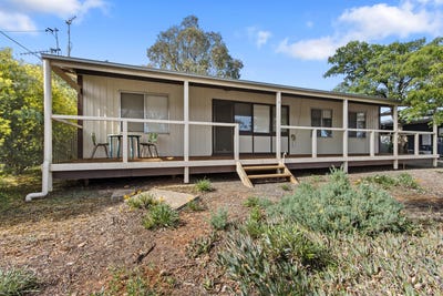 /international/au/4-lewis-street-burra-sa-151003604/