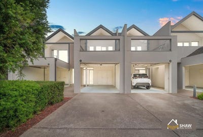 /international/au/34-9-greg-norman-drive-sanctuary-lakes-vic-148539068/