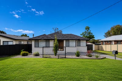 /international/au/13-gladys-avenue-berkeley-vale-nsw-151532616/
