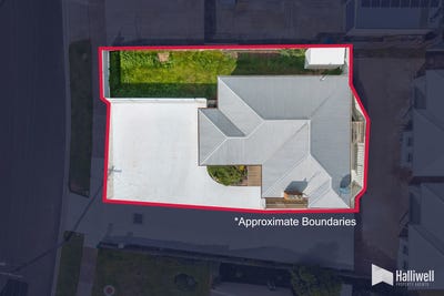 /international/au/22-churchill-avenue-devonport-tas-152291276/