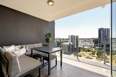 /international/au/1202-30-festival-place-newstead-qld-152629816/