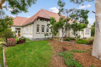 /international/au/492-victoria-street-brunswick-west-vic-505119436/