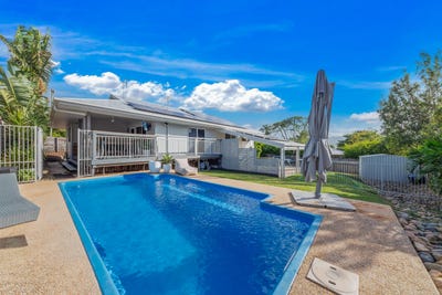 /international/au/77-country-road-cannonvale-qld-151528428/