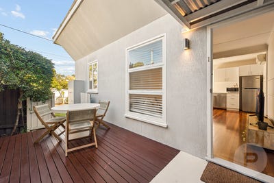 /international/au/1-15-jason-street-red-hill-qld-151582948/