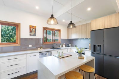 /international/au/28-minnamurra-road-gorokan-nsw-150732632/