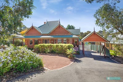 /international/au/4-greenwood-drive-kennington-vic-151028472/
