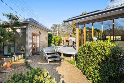 /international/au/34-faucett-street-latham-act-151251028/