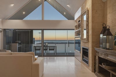 /international/au/11-hamersley-street-cottesloe-wa-151410556/