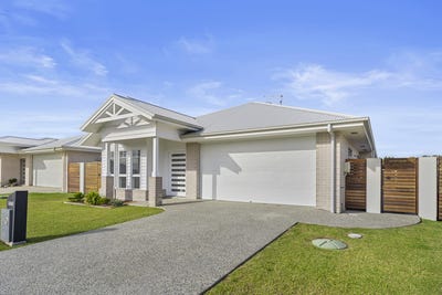 /international/au/7-bushy-street-yamba-nsw-151183512/