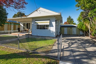 /international/au/470-griffith-road-lavington-nsw-151353816/