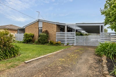 /international/au/91-hamilton-street-kilmore-vic-152670316/
