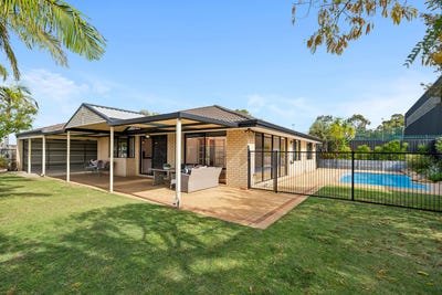 /international/au/10-barnard-place-noranda-wa-151197688/