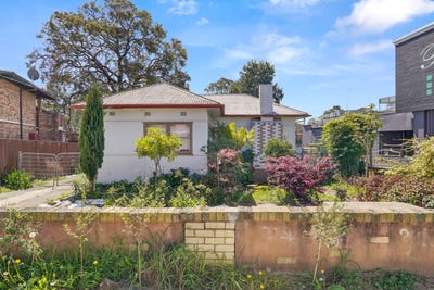 /international/au/43-canley-vale-road-canley-vale-nsw-140477595/