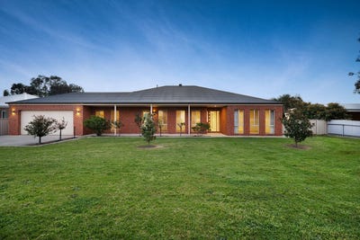 /international/au/113-larmer-street-howlong-nsw-152535440/