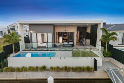 /international/au/50-south-diamond-drive-pelican-waters-qld-151968848/