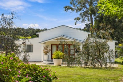 /international/au/7-stonehaven-grove-bridgetown-wa-152547012/