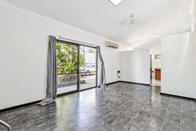 /international/au/1-1-gailes-court-marrara-nt-152372476/