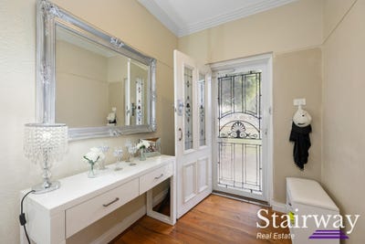 /international/au/21-streatley-road-lathlain-wa-151393120/