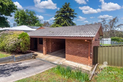 /international/au/24-caledonia-avenue-woodside-sa-152534896/