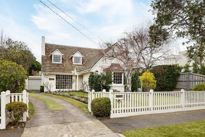 /international/au/7-seymour-grove-brighton-vic-148639272/