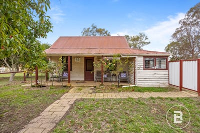 /international/au/45-robertson-street-lexton-vic-151272596/