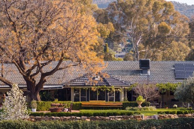 /international/au/531-kooringal-road-lake-albert-nsw-152635660/