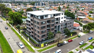 /international/au/121-arbutus-street-canley-heights-nsw-151538008/