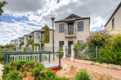 /international/au/2-4-cowell-place-mile-end-sa-151639108/