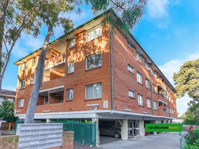 /international/au/24-52-speed-street-liverpool-nsw-148774732/