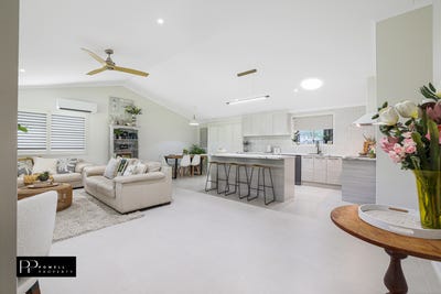 /international/au/36-rowlands-road-burnett-heads-qld-148233520/