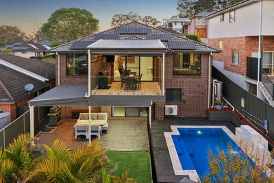 /international/au/18-melbourne-road-wadalba-nsw-152559660/