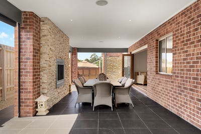 /international/au/13-orbison-court-endeavour-hills-vic-152570916/