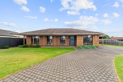 /international/au/7-morison-street-maffra-vic-151132480/