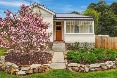 /international/au/4-crooke-street-port-huon-tas-152391604/