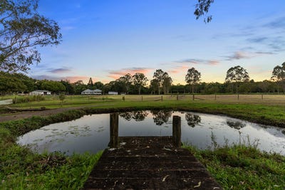 /international/au/677-glenview-road-glenview-qld-150792208/