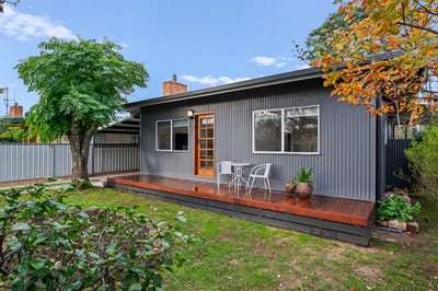 /international/au/17-royal-avenue-benalla-vic-151340092/