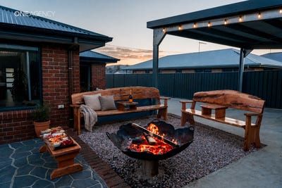 /international/au/59-reibey-street-latrobe-tas-152403228/