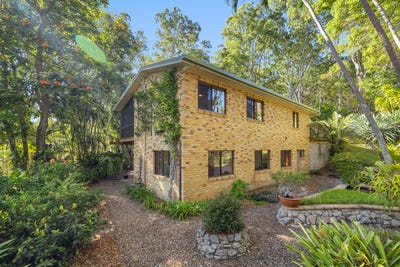 /international/au/283-kiel-mountain-road-kiels-mountain-qld-151413072/