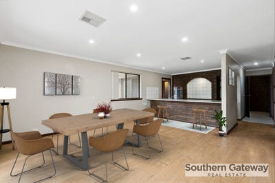 /international/au/23-mckean-way-parmelia-wa-148428636/