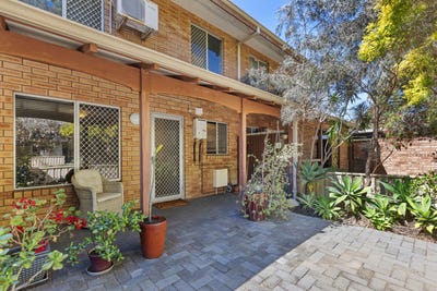 /international/au/31-26-cape-street-osborne-park-wa-152670376/