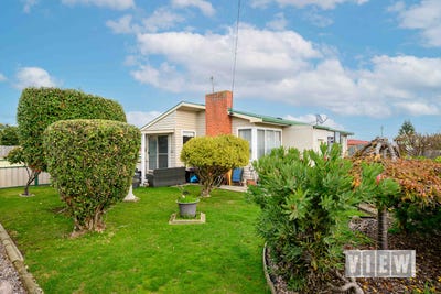 /international/au/31-triton-road-east-devonport-tas-151446324/