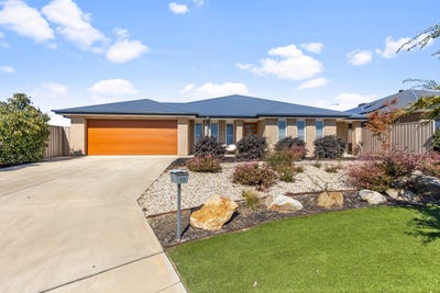 /international/au/18-thane-court-lloyd-nsw-151020952/