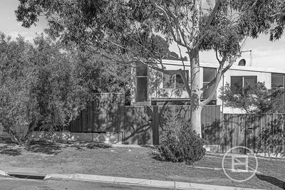 /international/au/4-2-edgehill-street-scarborough-wa-151318620/