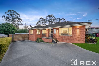 /international/au/164-james-cook-drive-endeavour-hills-vic-152625248/