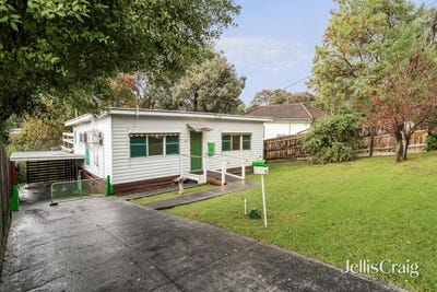 /international/au/23-brownes-crescent-eltham-vic-151170800/